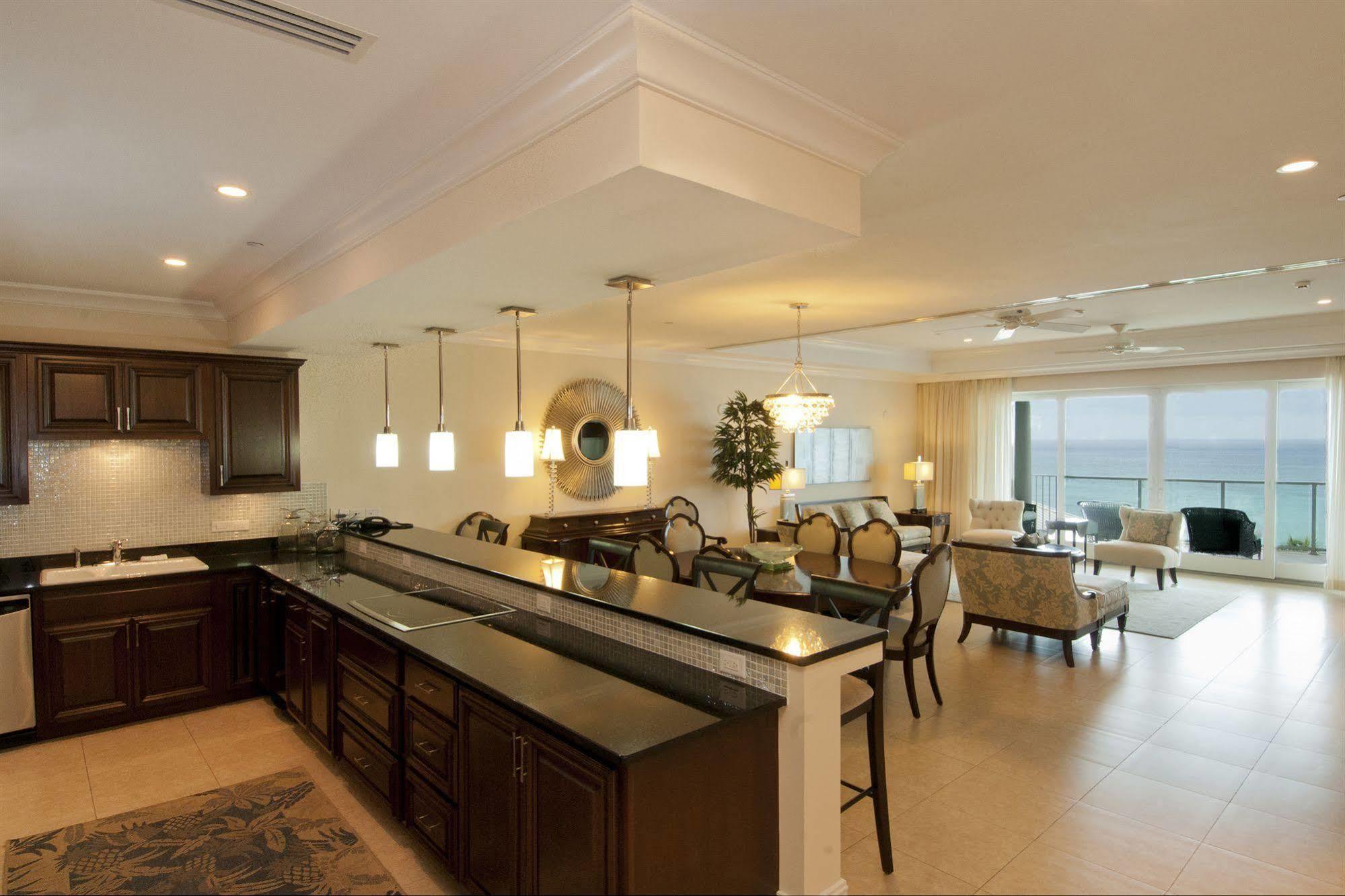 Caribbean Club Boutique Hotel, Grand Cayman Dog City Exterior foto