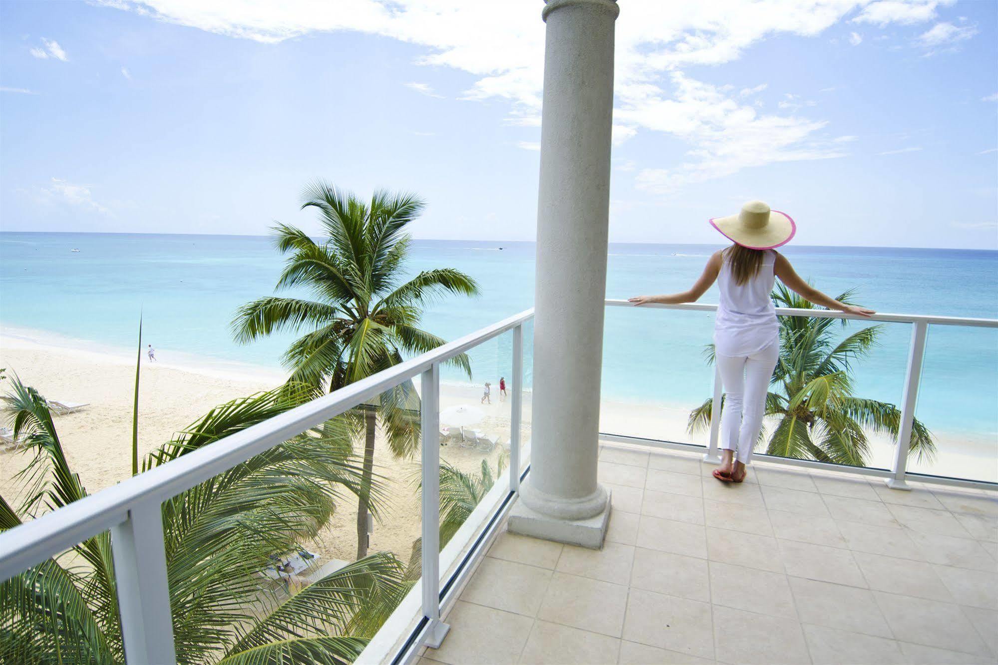 Caribbean Club Boutique Hotel, Grand Cayman Dog City Exterior foto