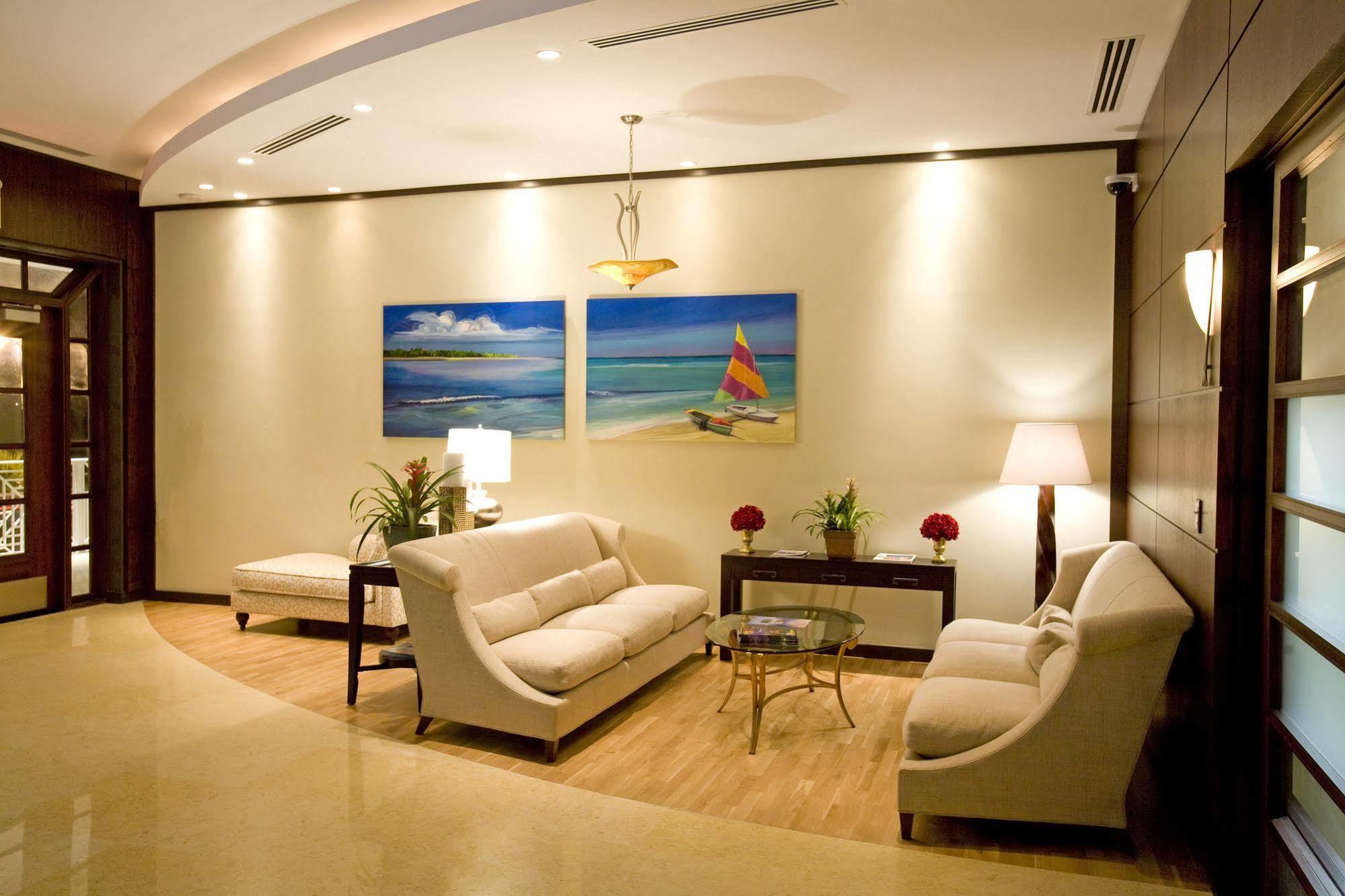 Caribbean Club Boutique Hotel, Grand Cayman Dog City Exterior foto